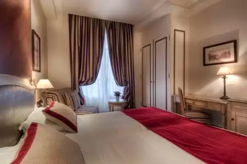 BEST WESTERN PREMIER Hôtel Trocadéro la Tour – Dreibettzimmer